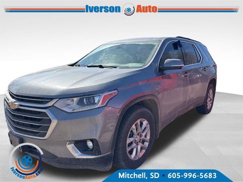 Used 2020 Chevrolet Traverse LT w/ Driver Confidence II Package image 6