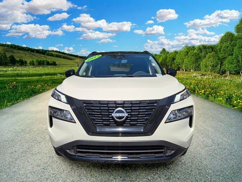 Used 2023 Nissan Rogue SV w/ SV Premium B Package FWD image 8