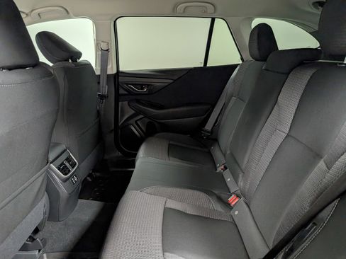 Used 2025 Subaru Outback Premium image 4