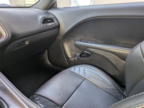 Used 2015 Dodge Challenger SRT Hellcat image 15