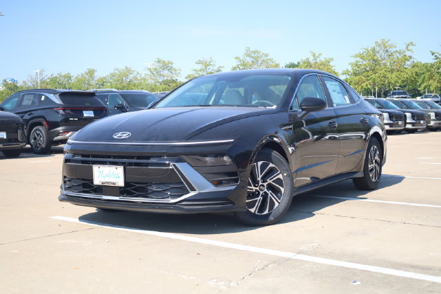 New 2026 Hyundai Sonata Blue FWD image 2