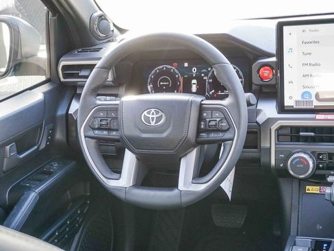 Used 2025 Toyota 4Runner TRD Off-Road Premium AWD/4WD image 16
