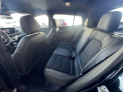 Used 2025 Buick Envista Preferred image 25