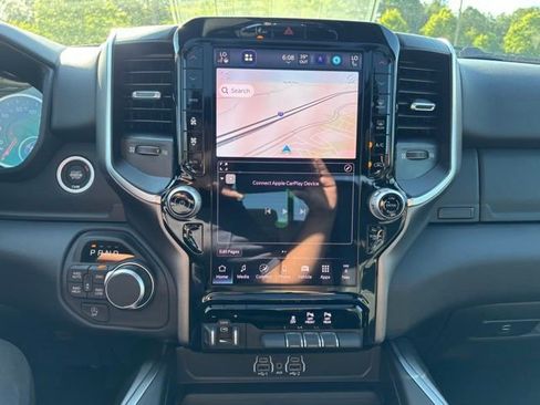 New 2026 RAM 1500 4x4 Crew Cab image 18
