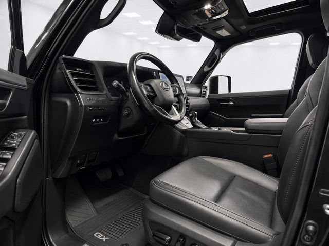 Used 2024 Lexus GX 550 w/ Accessory Package (Z1) AWD/4WD image 18