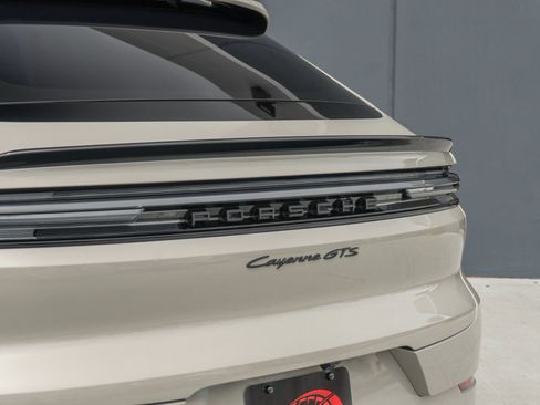 Used 2025 Porsche Cayenne GTS AWD/4WD image 47