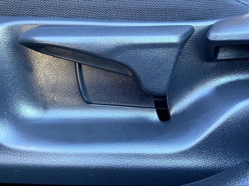 Used 2023 Toyota Corolla LE image 33