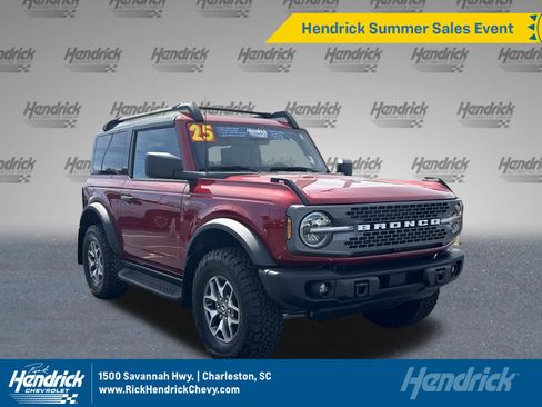 Used 2025 Ford Bronco Badlands AWD/4WD image 1