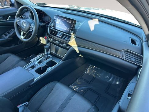 Used 2020 Honda Accord EX image 10