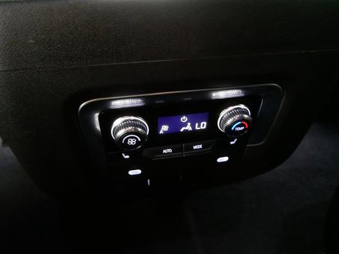 Used 2021 GMC Yukon Denali image 21