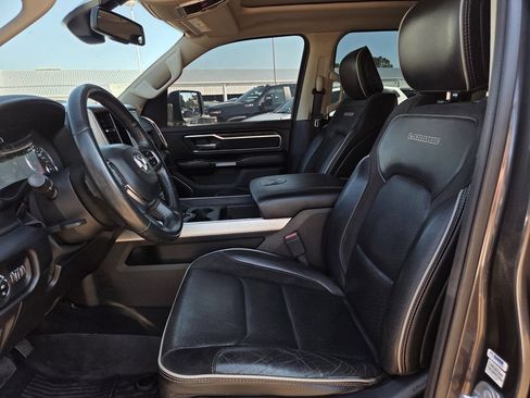 Used 2019 RAM 1500 Laramie RWD image 19