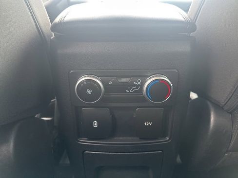 Used 2022 Ford Explorer XLT image 5