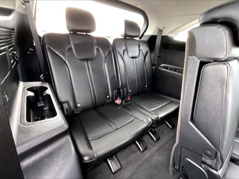 Used 2024 Kia Sorento S image 25