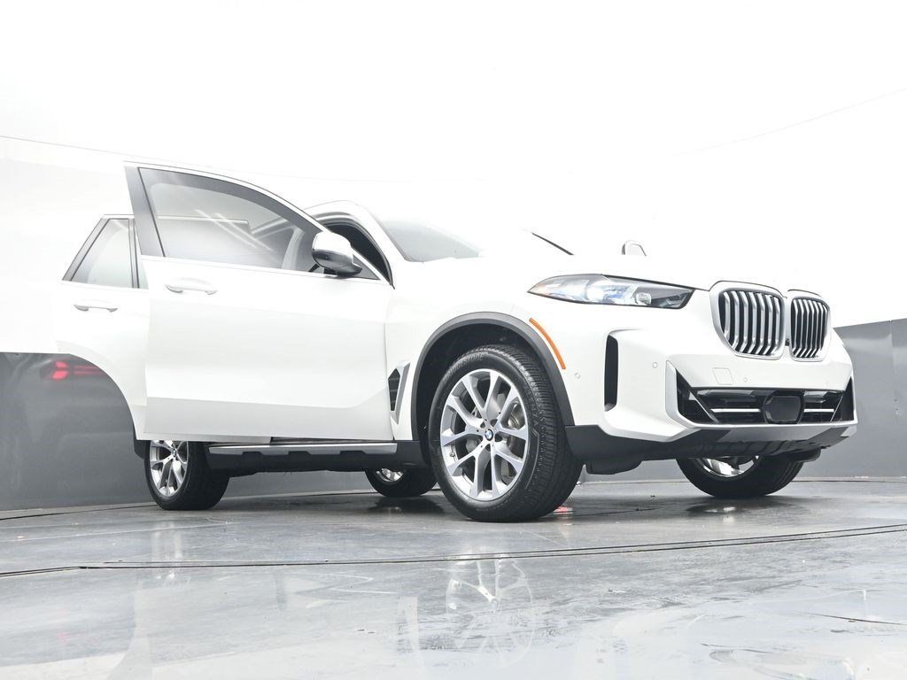 Used 2026 BMW X5 xDrive40i w/ Premium Package AWD/4WD image 45