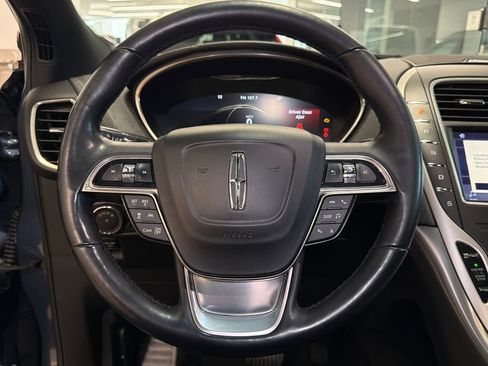 Used 2019 Lincoln Nautilus Reserve AWD/4WD image 23
