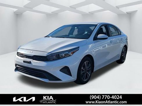Used 2024 Kia Forte LXS image 7