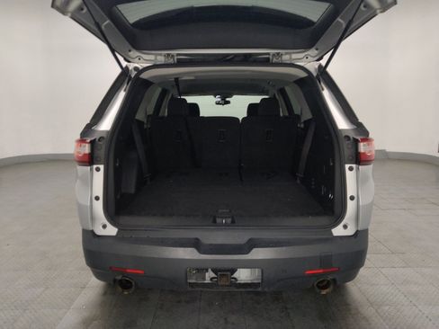 Used 2021 Chevrolet Traverse LS FWD image 29