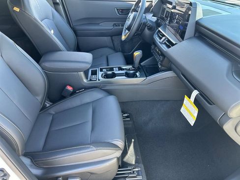 New 2026 Subaru Outback Wilderness w/ Wilderness Package AWD/4WD image 8