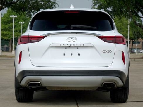 Used 2021 INFINITI QX50 Luxe FWD image 10