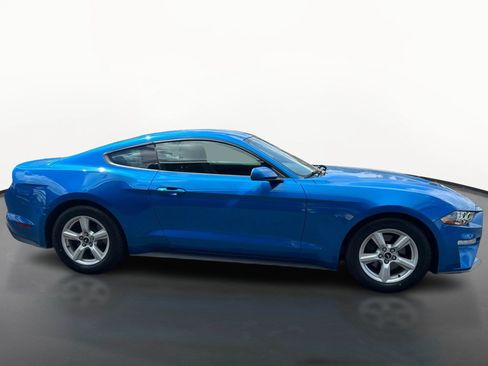 Used 2019 Ford Mustang Coupe RWD image 2