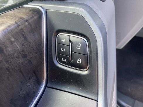 Used 2023 Ford F150 Lariat image 19