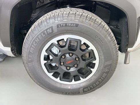 New 2026 Toyota 4Runner TRD Off-Road Premium AWD/4WD image 28