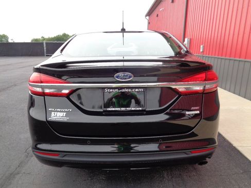 Used 2017 Ford Fusion SE w/ Equipment Group 201A FWD image 6