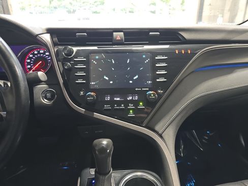 Used 2020 Toyota Camry XSE FWD image 20