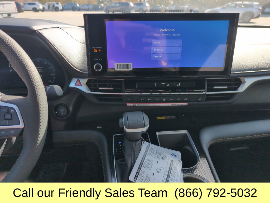 New 2026 Toyota Sienna XLE Woodland Edition AWD/4WD image 17