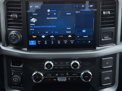 Used 2025 Ford F150 XLT w/ Equipment Group 302A MID AWD/4WD image 18
