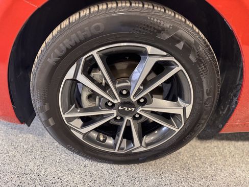 Certified 2022 Kia Forte LXS image 28