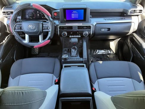 Used 2024 Toyota Tacoma TRD Off-Road AWD/4WD image 9