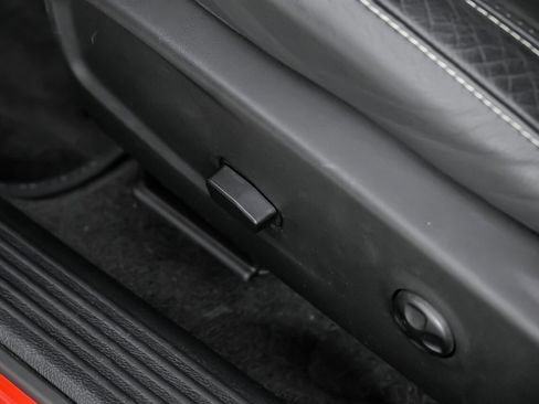 Used 2015 Dodge Challenger SRT Hellcat image 24