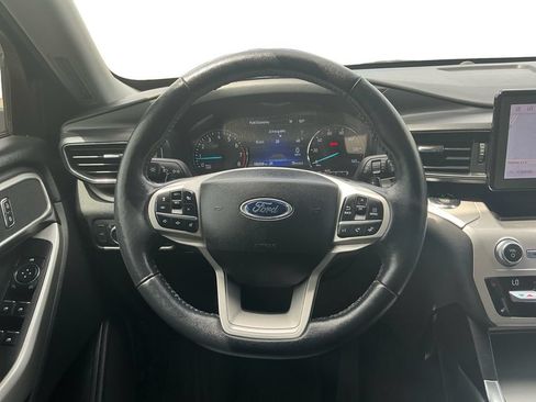Certified 2020 Ford Explorer XLT w/ Equipment Group 202A RWD image 18