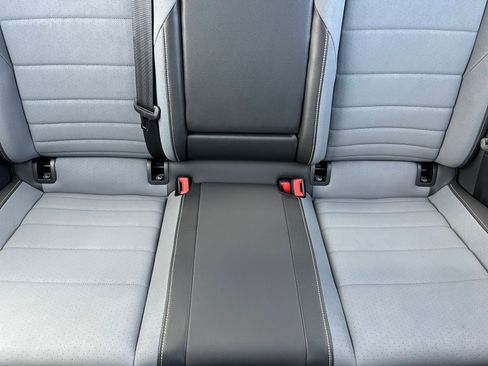 Used 2025 Volkswagen Jetta SE image 38