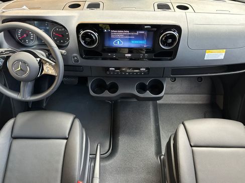 New 2025 Mercedes-Benz Sprinter 2500 image 12