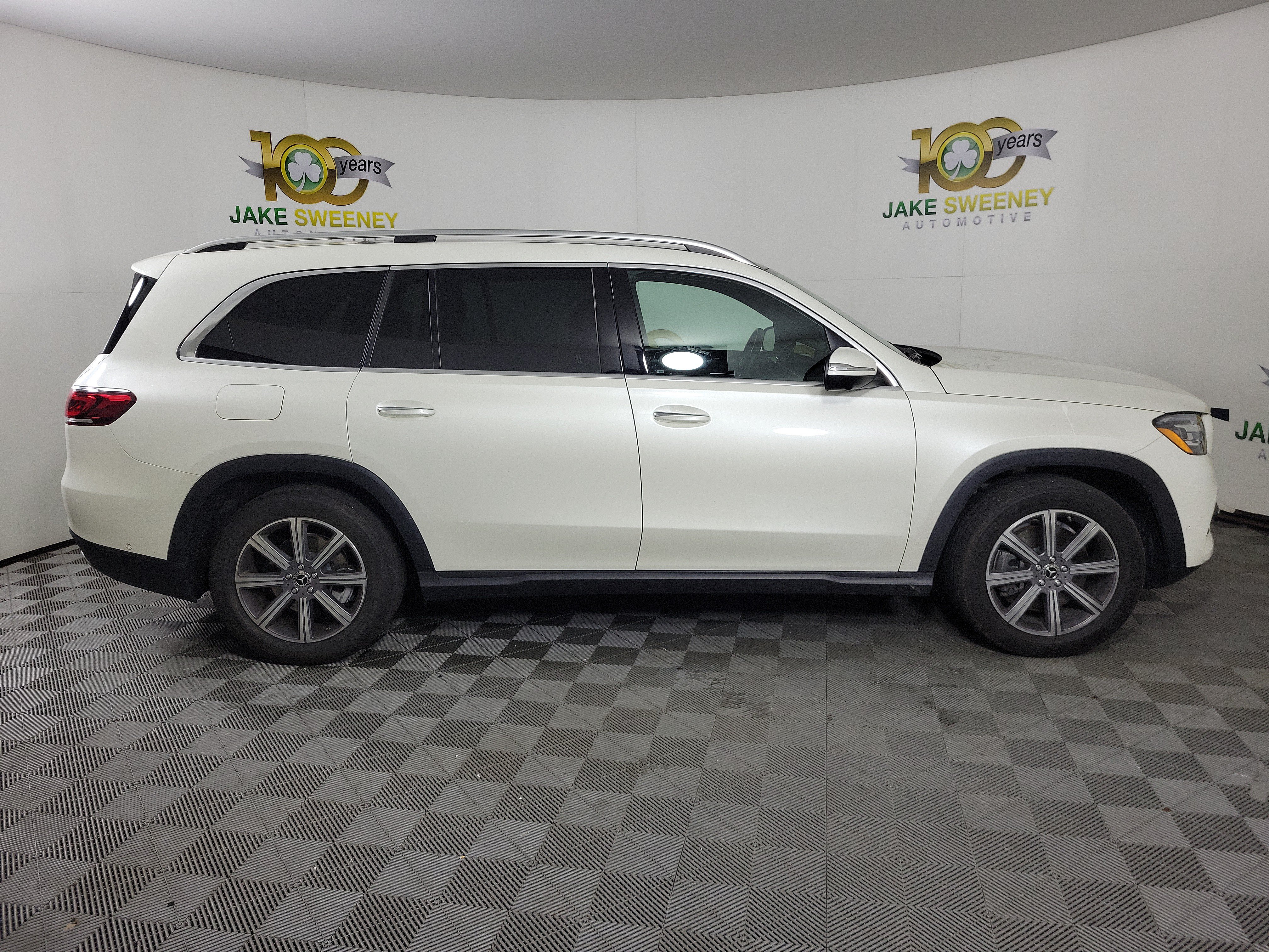 Used 2023 Mercedes-Benz GLS 450 4MATIC image 4