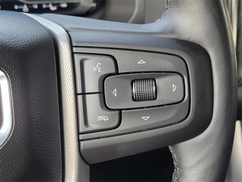 Used 2023 GMC Yukon Denali image 28