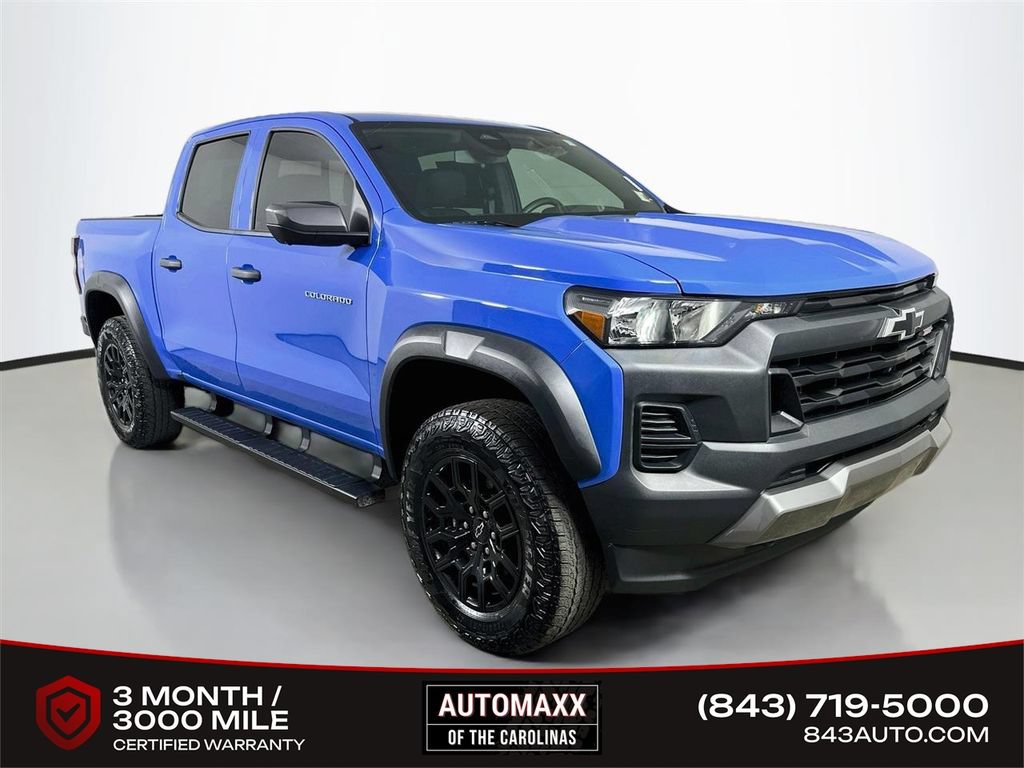 Used 2025 Chevrolet Colorado Trail Boss AWD/4WD image 1