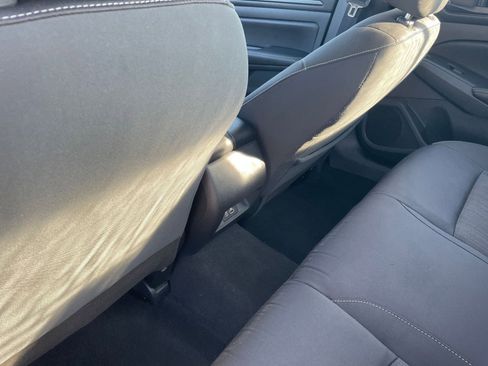 Used 2025 Nissan Altima 2.5 SV image 23