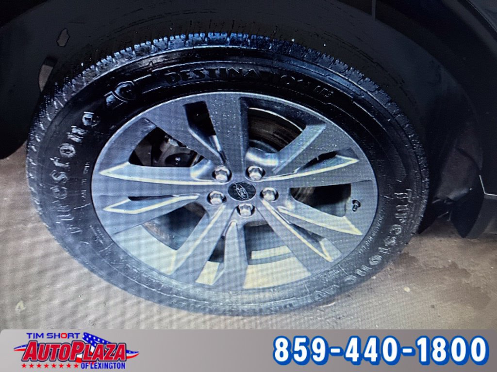 Used 2022 Ford Explorer XLT w/ Equipment Group 202A AWD/4WD image 10
