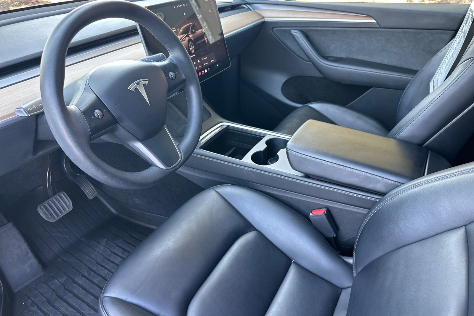 Used 2023 Tesla Model Y Long Range AWD/4WD image 10