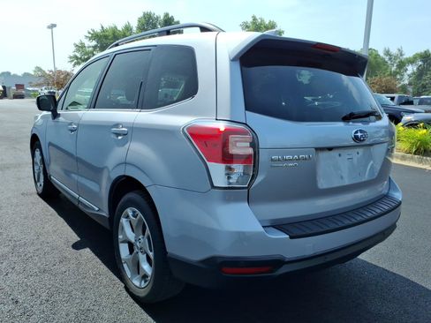 Used 2018 Subaru Forester 2.5i Touring AWD/4WD image 4