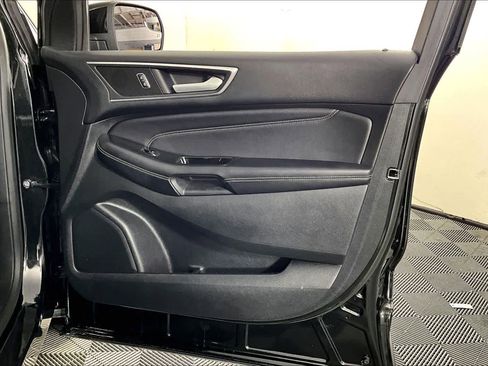 Used 2015 Ford Edge Titanium image 20