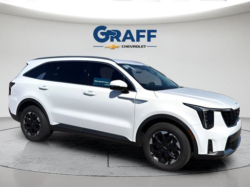 Used 2025 Kia Sorento S FWD image 10