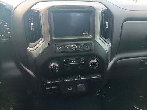 Used 2020 Chevrolet Silverado 1500 Custom Trail Boss w/ Custom Convenience Package AWD/4WD image 17