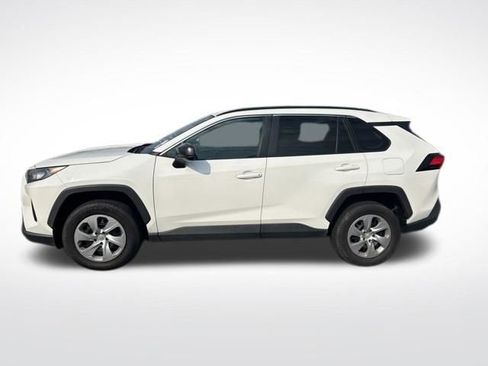 Used 2020 Toyota RAV4 LE AWD/4WD image 2