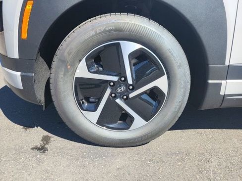 New 2026 Hyundai Ioniq 9 SE image 12