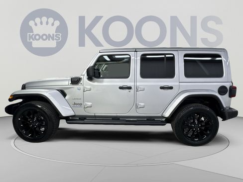 Used 2024 Jeep Wrangler Unlimited Sahara AWD/4WD image 22