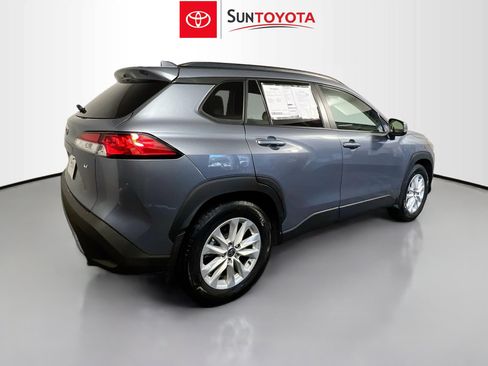Used 2023 Toyota Corolla Cross LE image 4